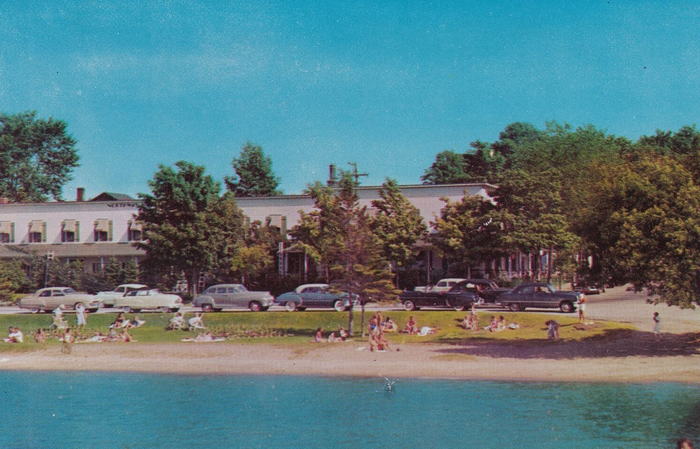 Northway Hotel (Northway Inn) - Old Postcard (newer photo)